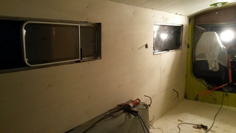10 zijwand geplaatst.jpg