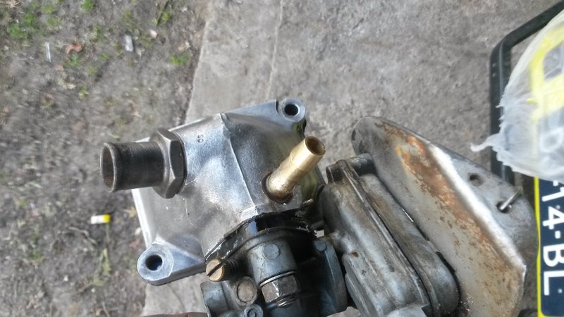 9 spruitstuk met vacuum aansluiting.jpg