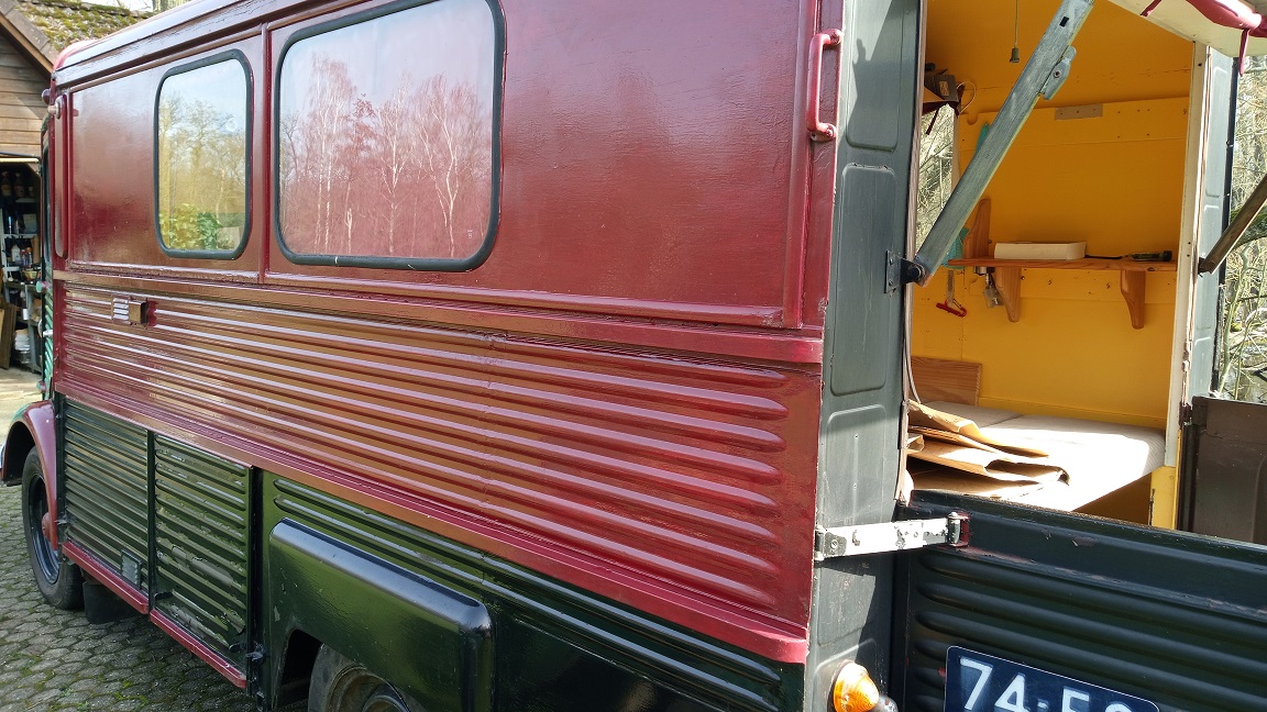 zijkant links klein.jpg